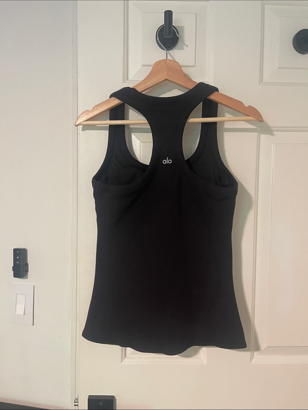 Alo Yoga Ribbed Racerback Tabk - Picture 4 of 4
